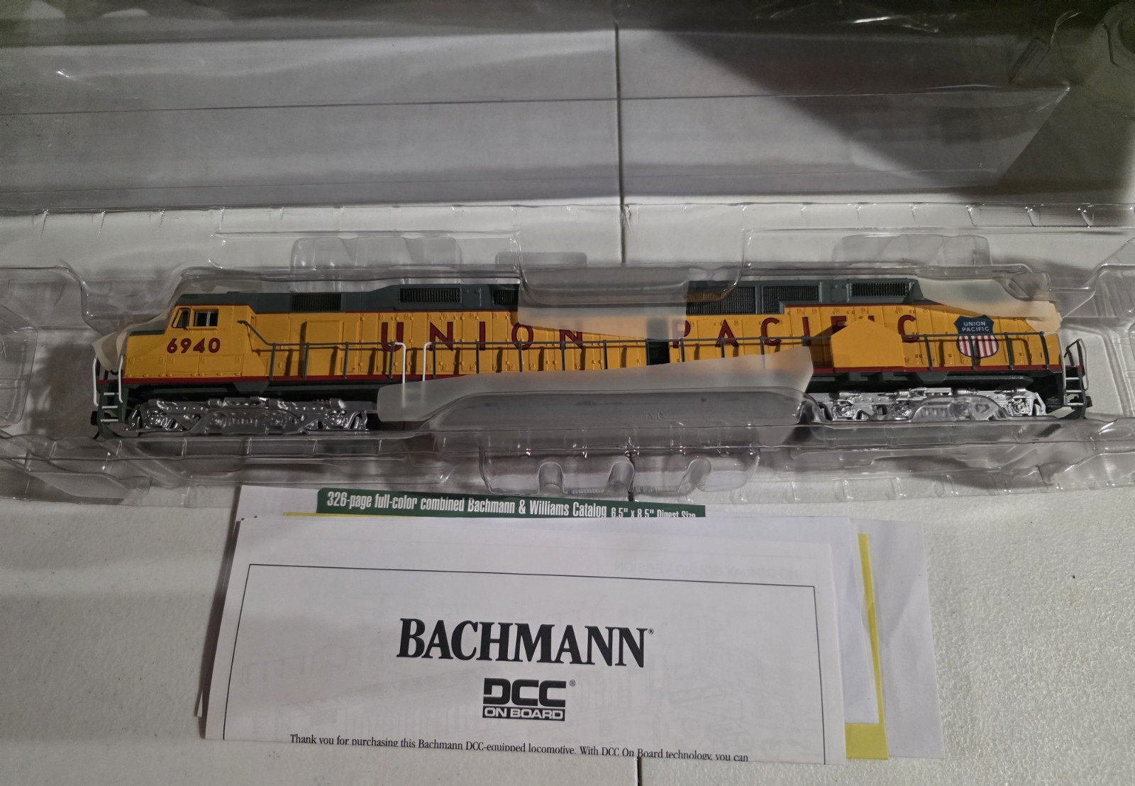 Bachmann 65103 “HO” EMD DD40AX Centennial (DCCSOUND) Union Pacific #6940