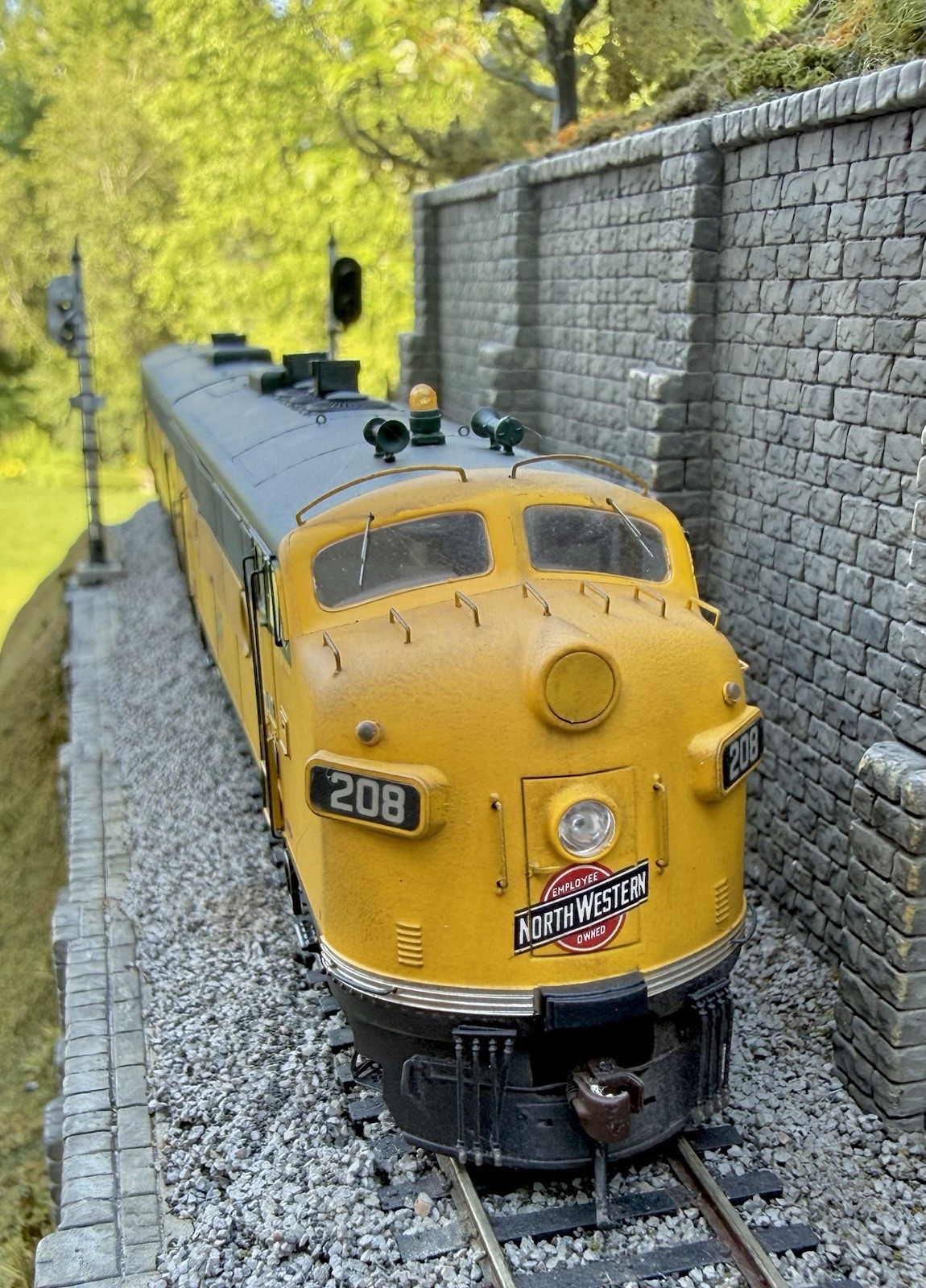 HO Scale Athearn Genesis F-3A #208 & F-3B #306 CNW Sound/DCC /LNIB/weathered