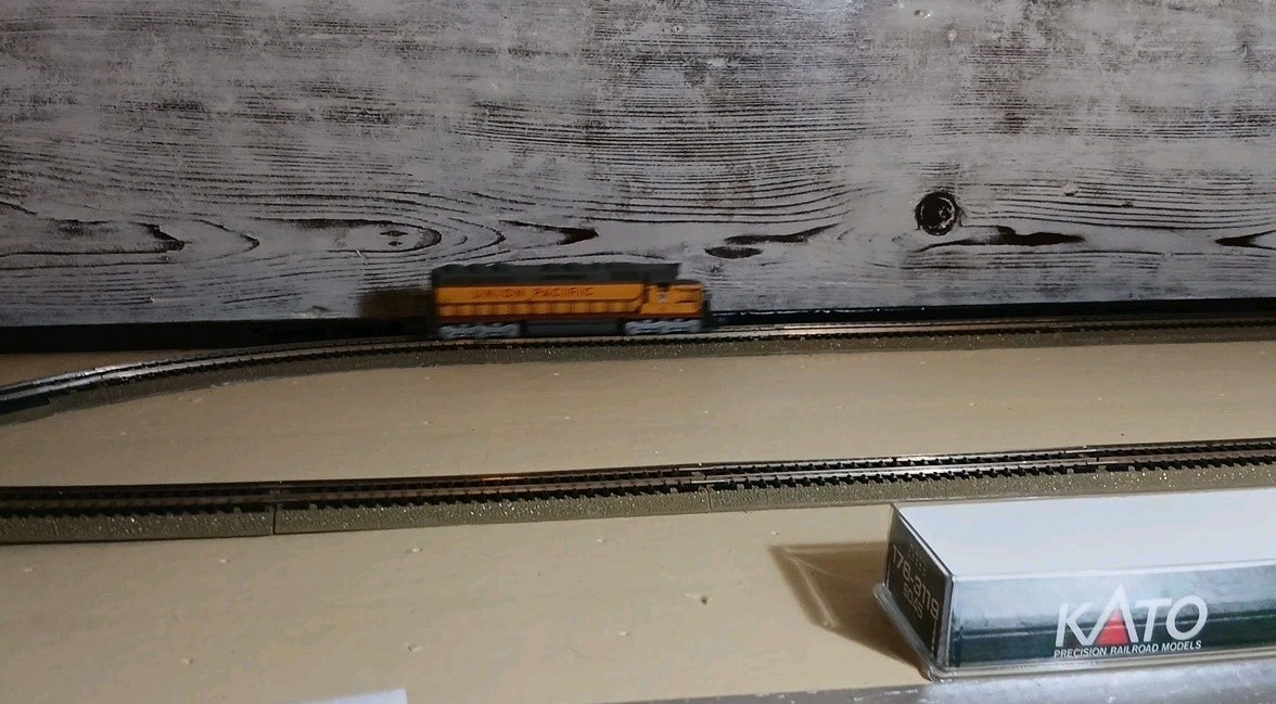 UNION PACIFIC #9 SD45 n scale locomotive KATO # 176-3119 Tested Works Well