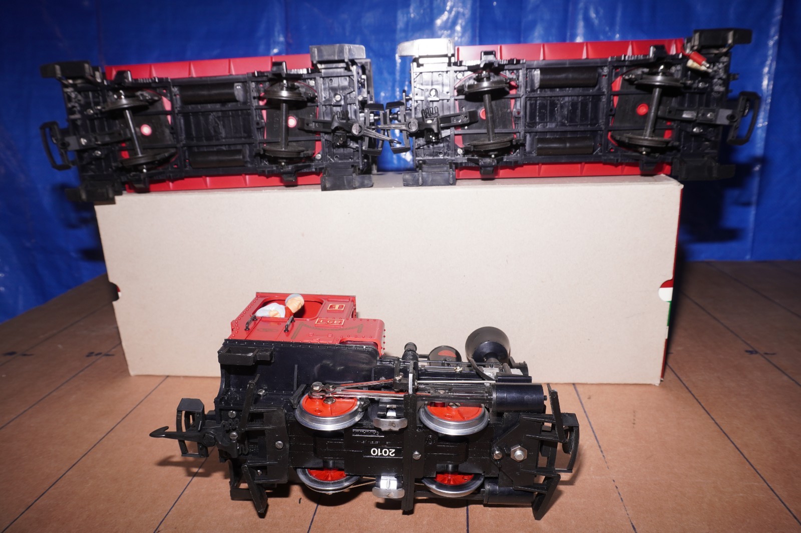 LGB G Steam Locomotive Set Stainz 1, 2 Cars + Track “100 Years Lehmann” OVP