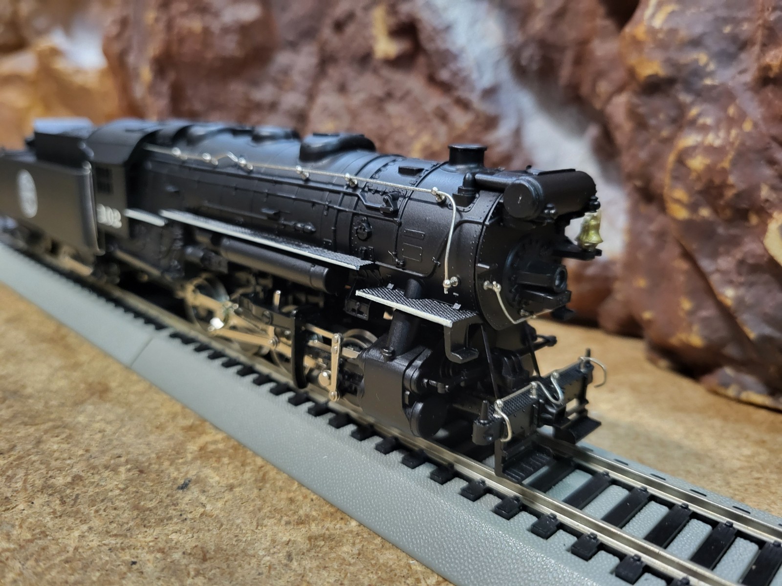 AHM 5083 HO Scale 0-8-0 Locomotive Indian Harbor Belt #102, $7/$3/$15 Ship