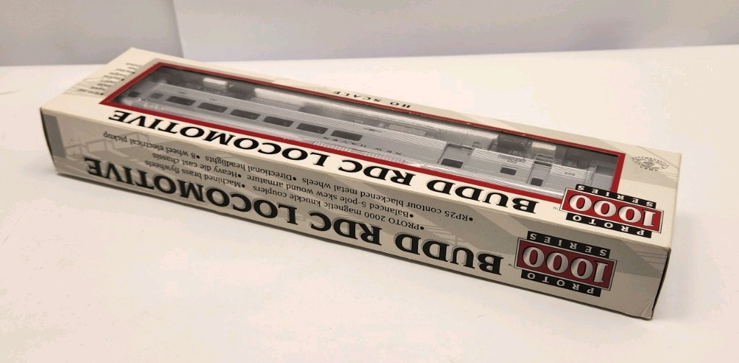 Life Like Proto 1000 HO BUDD RDC LOCOMOTIVE #126 UNUSED C15