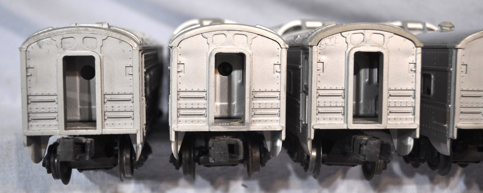 LIONEL 2432 Clifton 2432 Clifton 2432 Clifton 2434 Newark 2436 Mooseheart 5 Cars