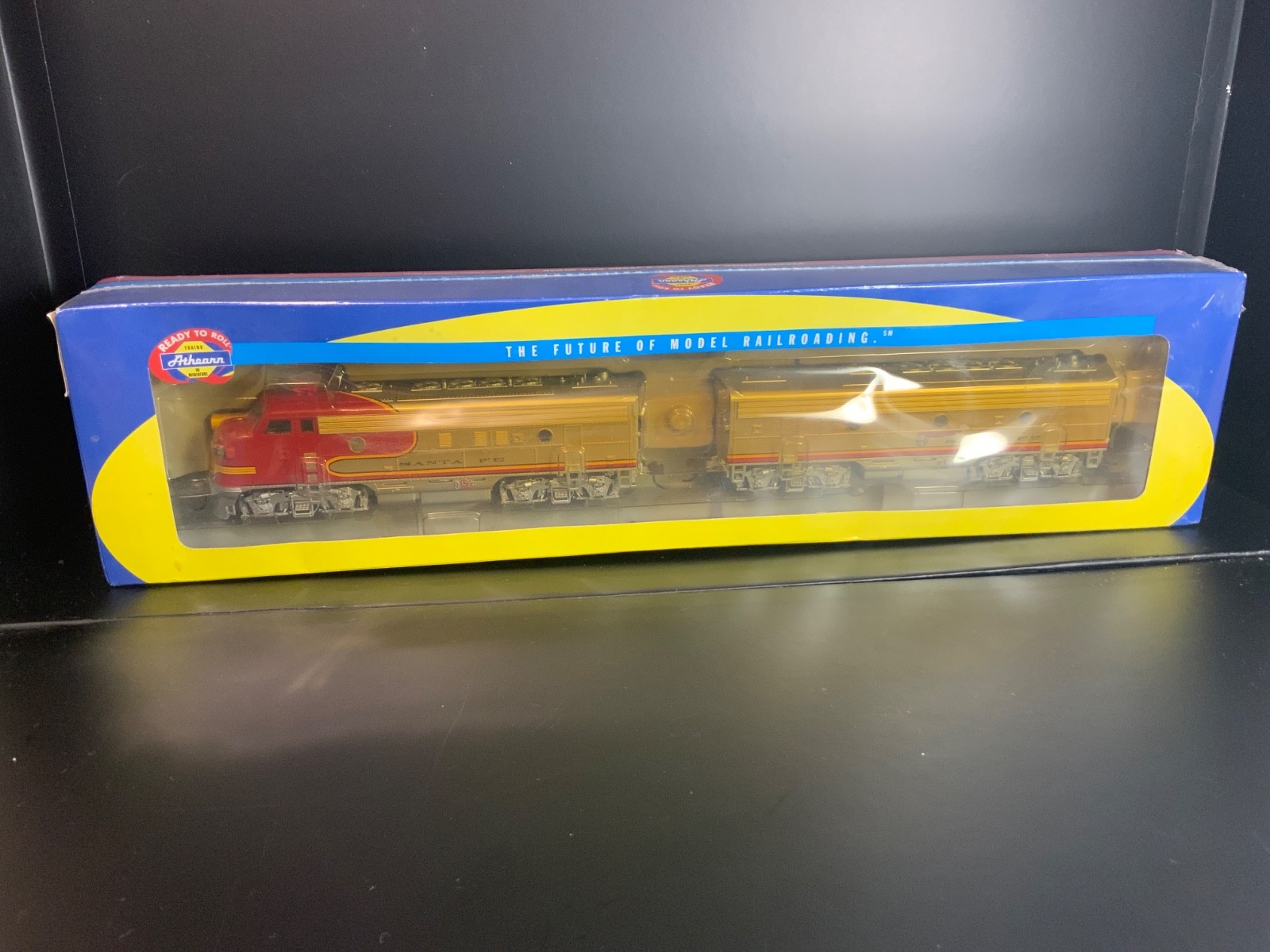 New Athearn Santa Fe F7A-F7B Diesel Locomotive HO 8021 Red Silver Model Train