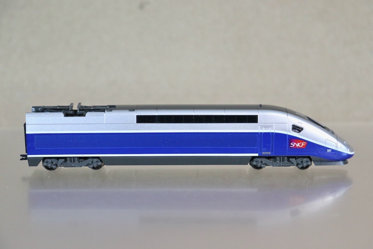 KATO K10917 SNCF TGV DUPLEX ELECTRIC LOCOMOTIVE 10 CAR DISPLAY SET & LIGHTS on