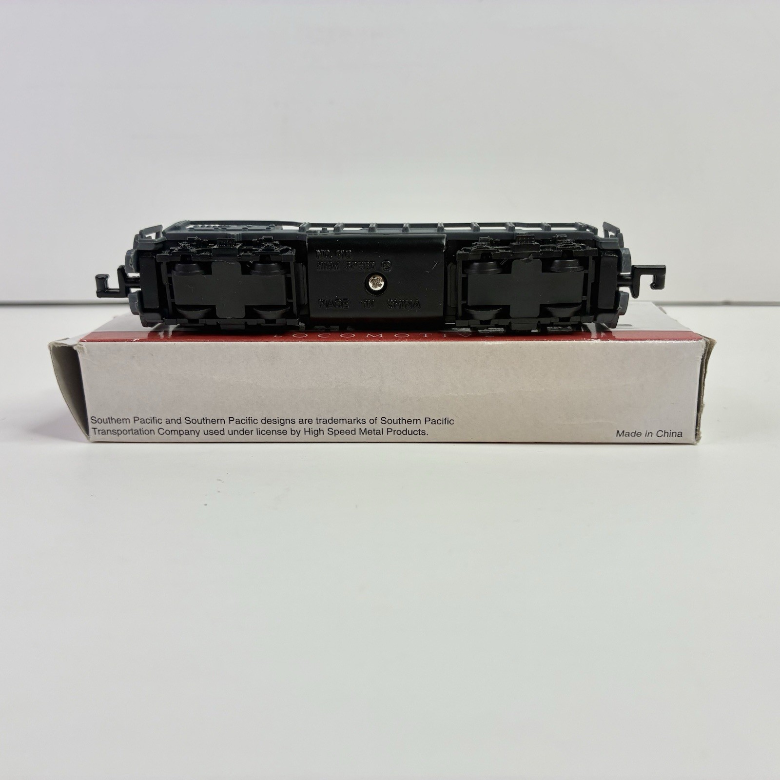 Southern Pacific Locomotive # 9725 Model Train No 418 High Speed N Scale w Box