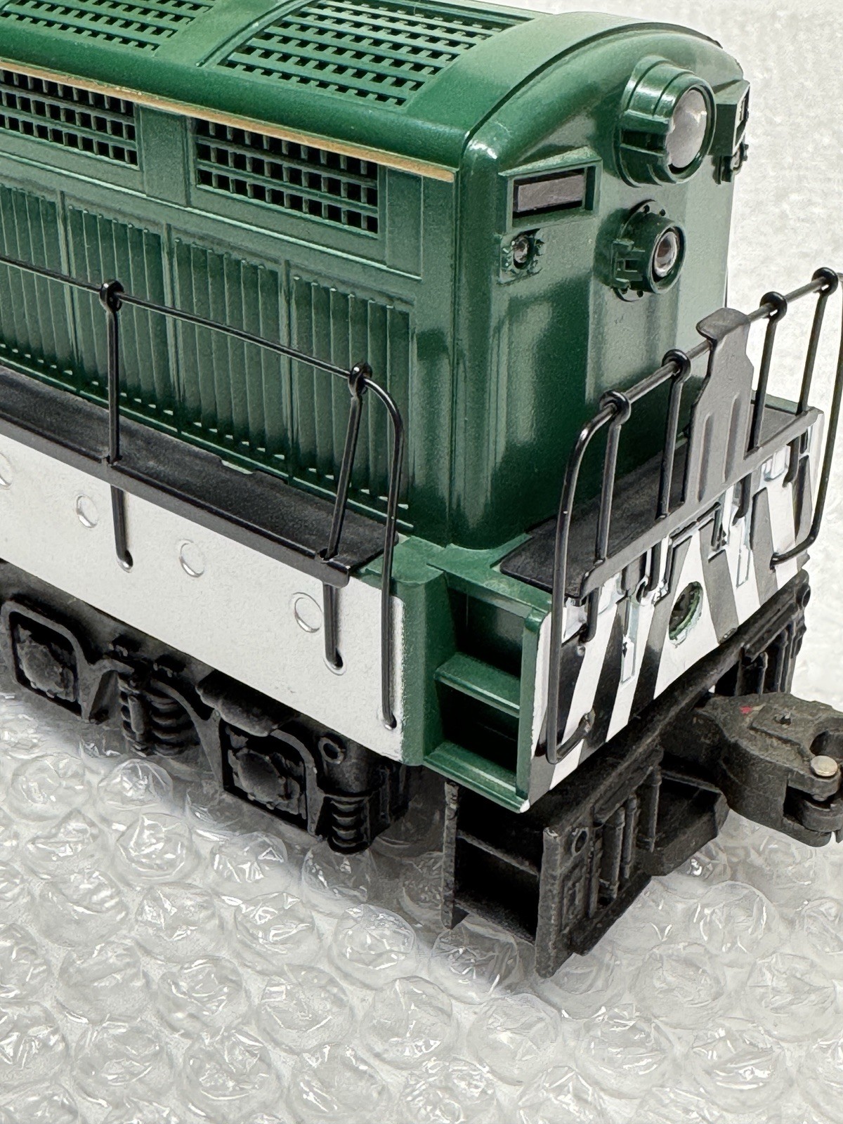Lionel Train Deisel Engine 6-18301 Southern Fairbanks Morse