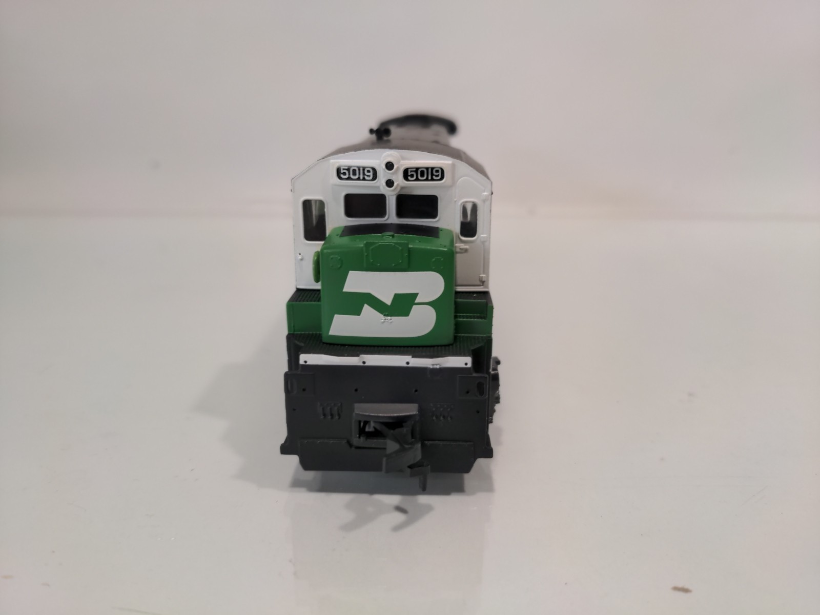 HO Atlas 8621 GE C30-7 Burlington Northern Whiteface BN 5019 NOS