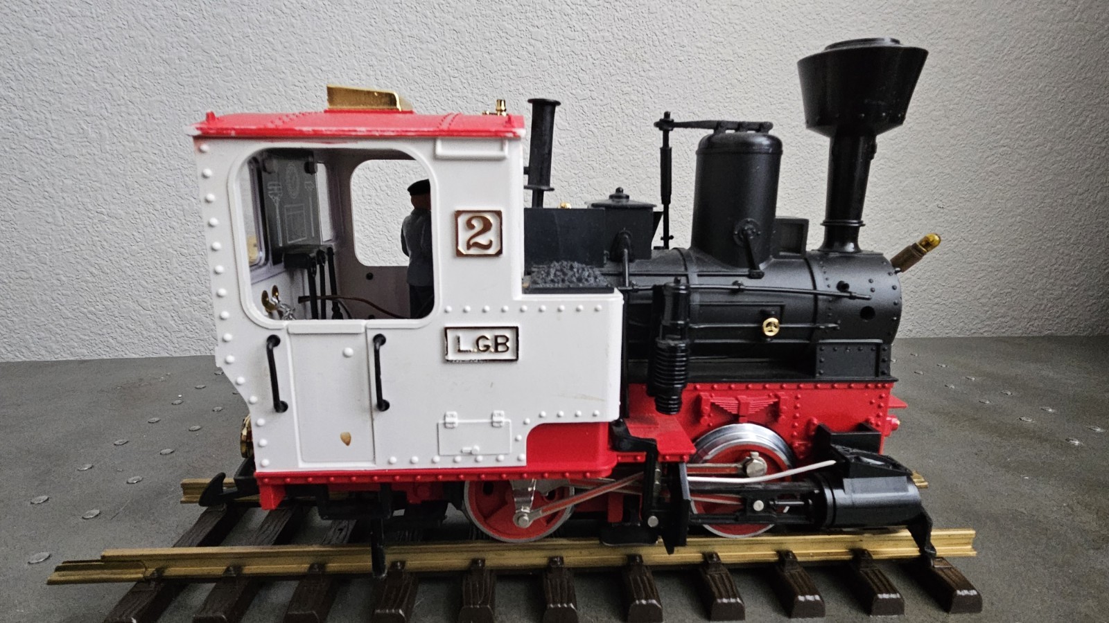 LGB 2020D WHITE 0-4-0 STEAM ENGINE Tested Runs Perfectly See Pics And Video