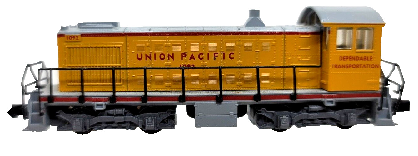 N 9mm Arnold 5022 Alco S-2 Diesel loco Union Pacific #1092 (Tested) rapido cplrs