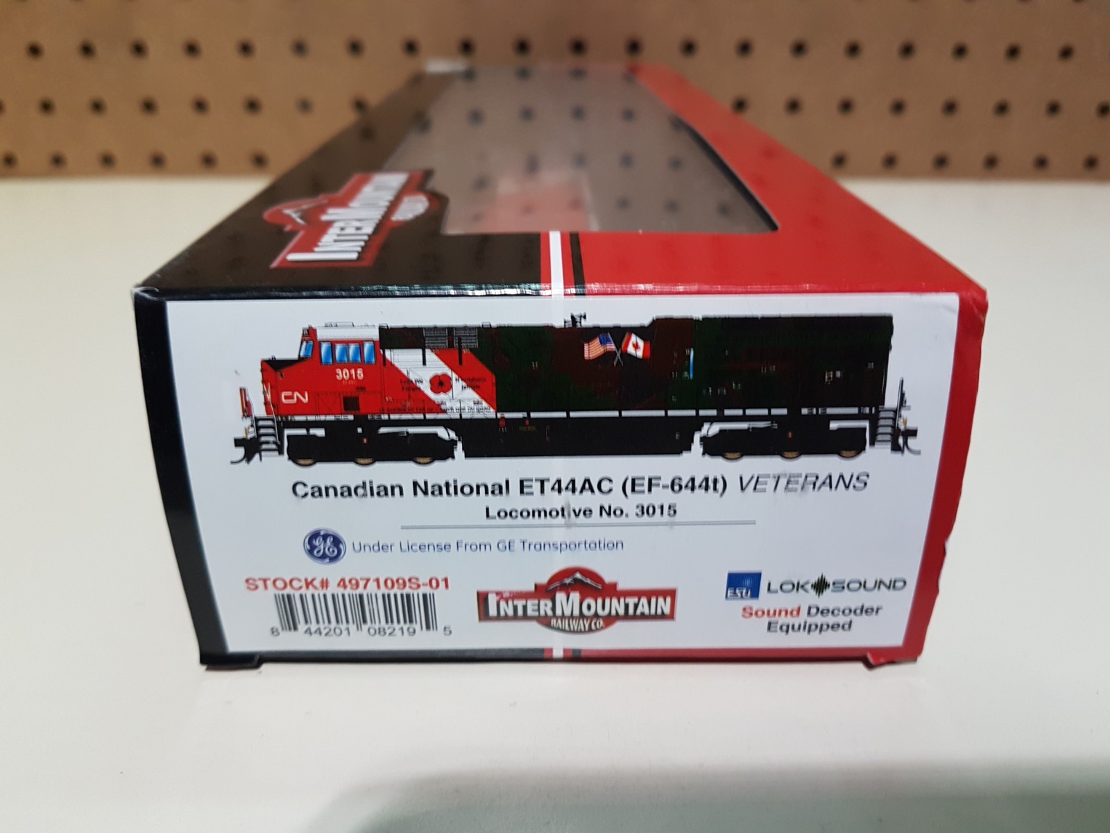 InterMountain Canadian National Veterans GEVO Tier4 ET44AC Locomotive HO 497109