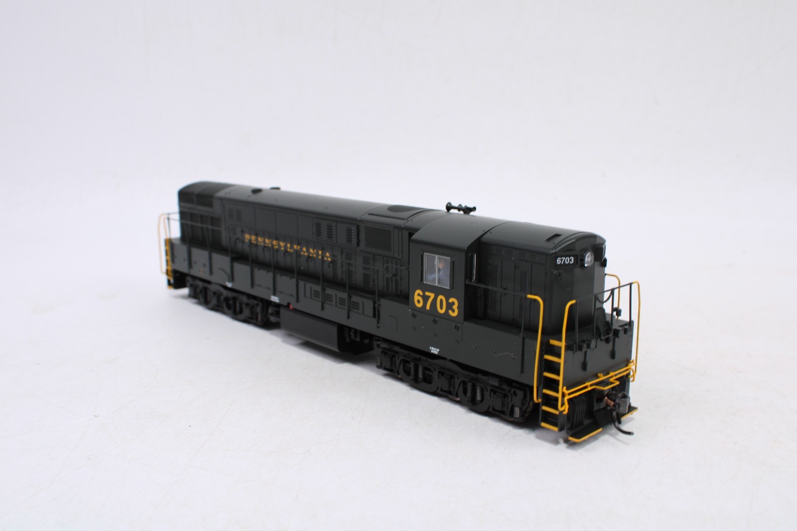 Atlas HO Scale 10004143 FM H-24-66 Locomotive Pennsylvania #6703 DCC/LokSound