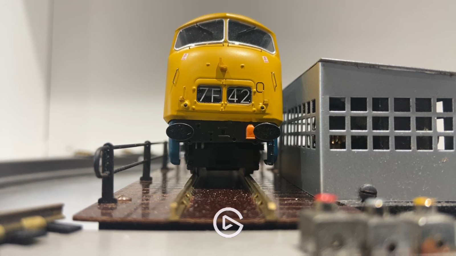 Bachmann Branchline 32-067A Class 43 Warship D836 in BR Blue DCC Ready Led Light