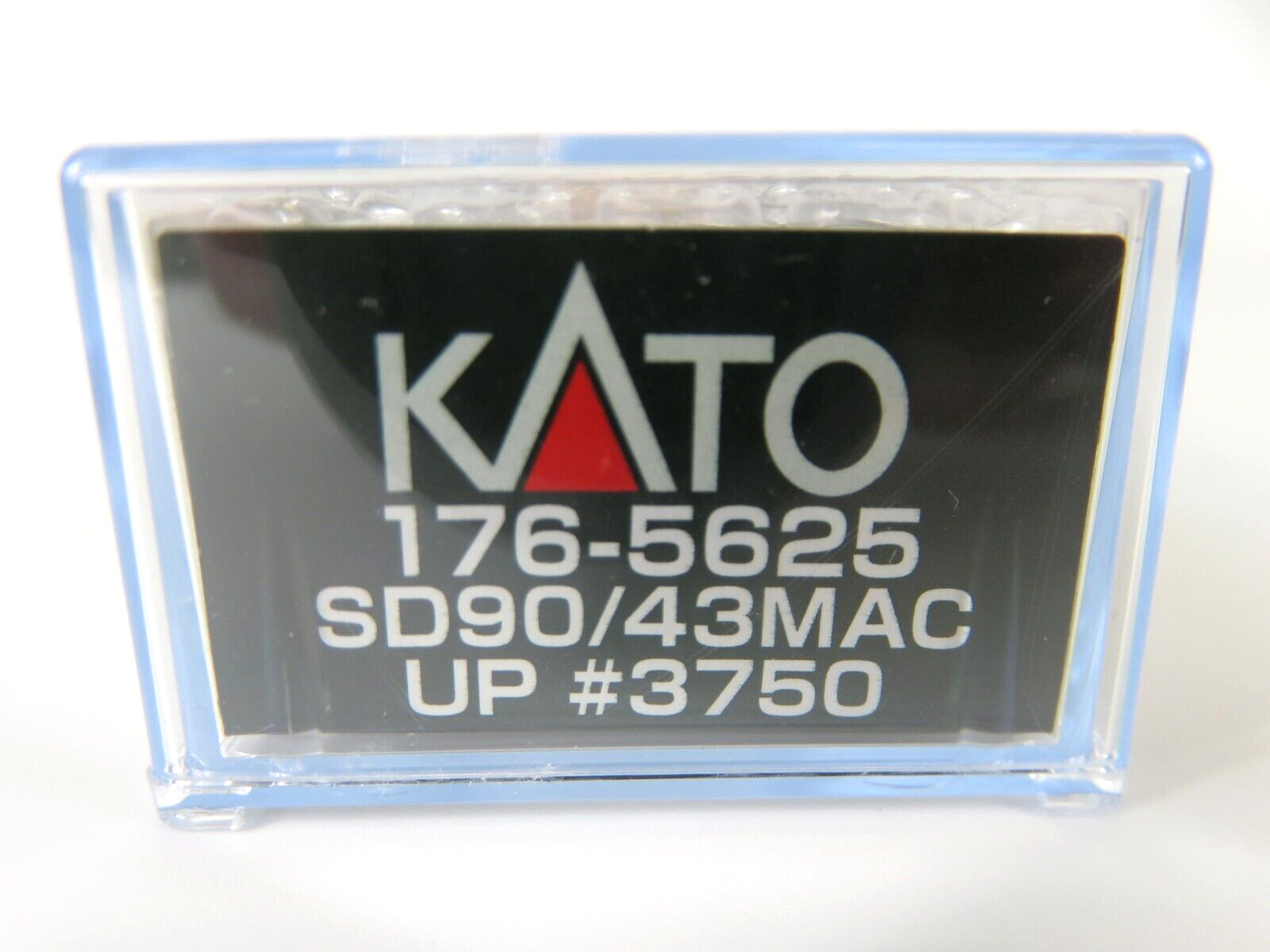 Kato 176-5625 N Scale UP Union Pacific EMD SD90/43MAC Diesel Locomotive #3750