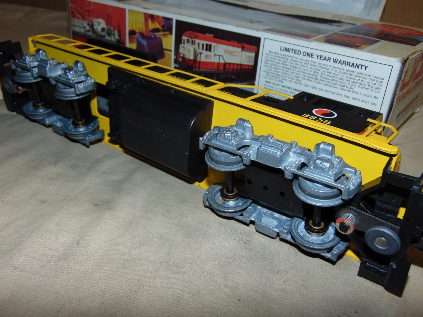 LIONEL O 8858 NORTHERN PACIFIC U36B NON POWER DUMMY IN ORIGINAL BOX #2