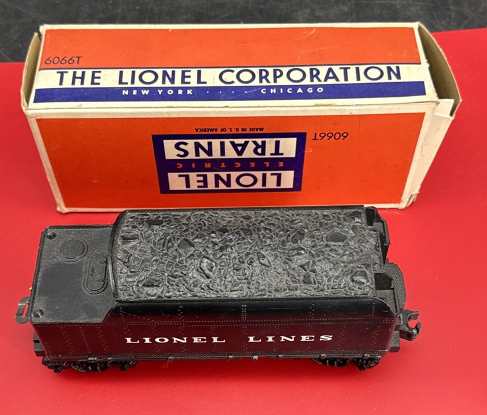 LIONEL POST WAR “O” No. 6066T TENDER 1952 ORIGINAL BOX Nice Shape Crisp Box