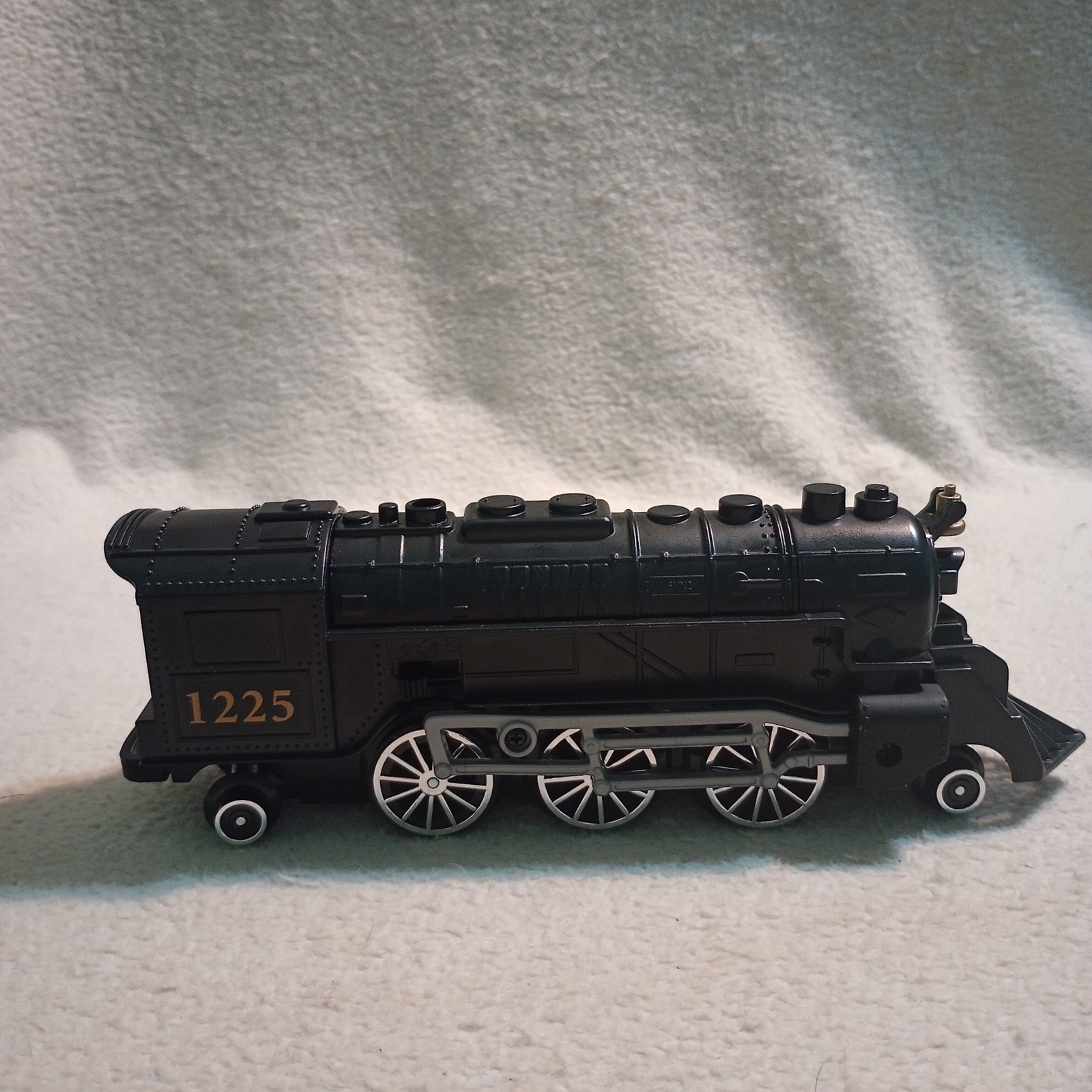 The Polar Express 1225 Steam Locomotive Train Engine Black 18524GL Warner Bros