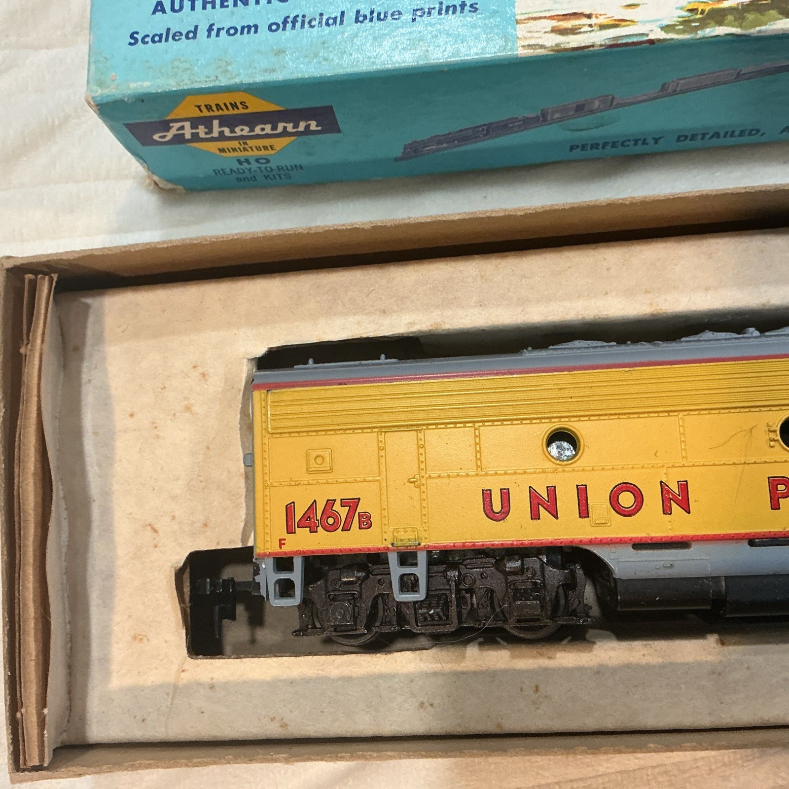 Athearn 1467B HO Union Pacific F7B Diesel Locomotive Dummy Engine Vintage RARE