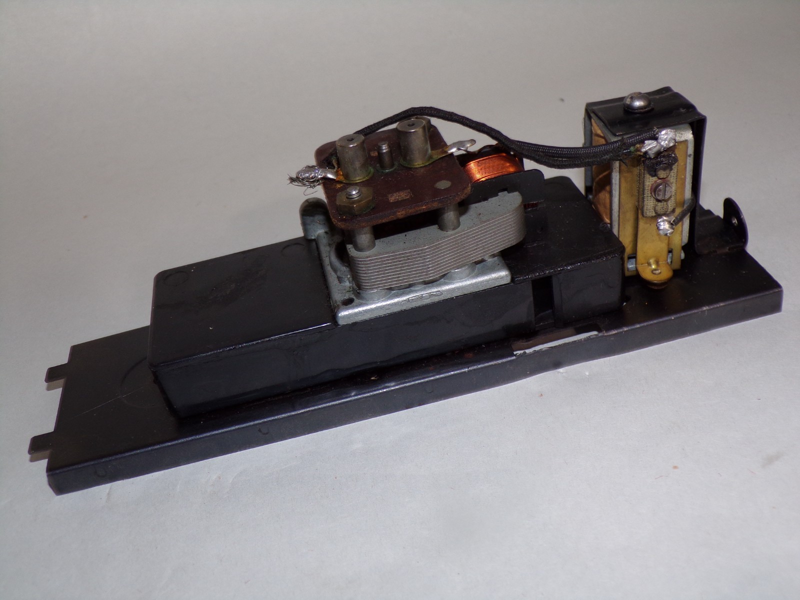 Lionel Vintage Original 6026w whistle body, with frame. works