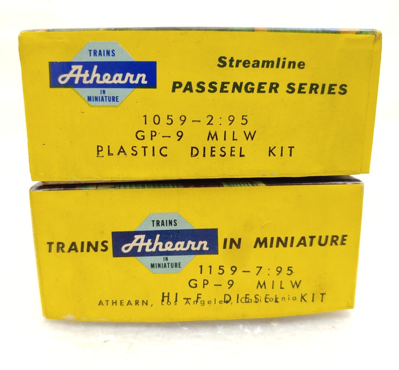 Rare Athearn Trains HO Yellow Box Mill Road GP9 AA Diesel Locomotive Engine Set