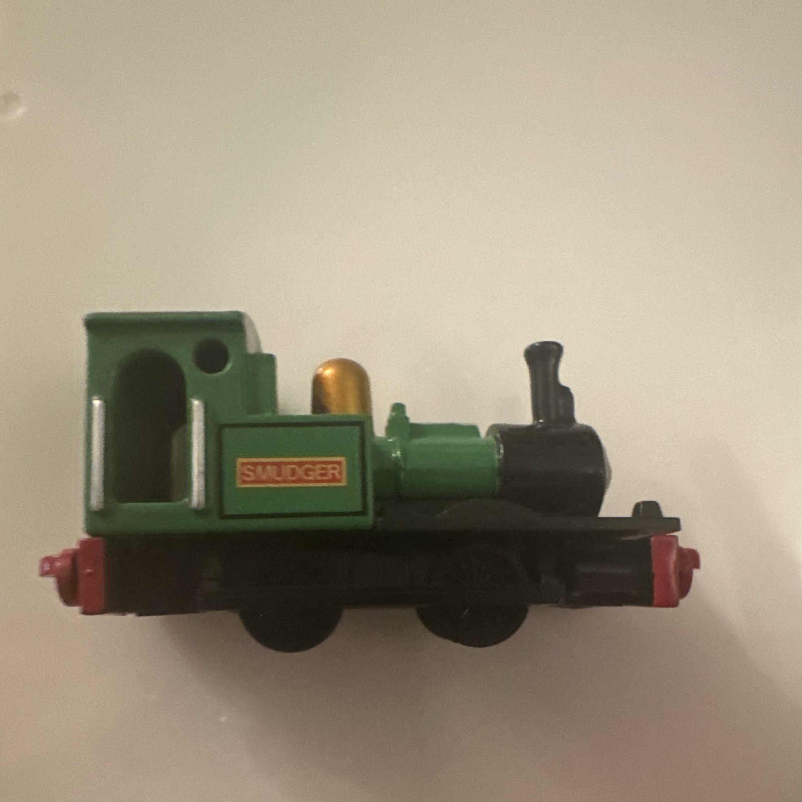 Smudger HO Gauge Steam Locomotive Engine Toy Train, Green/Black/Red