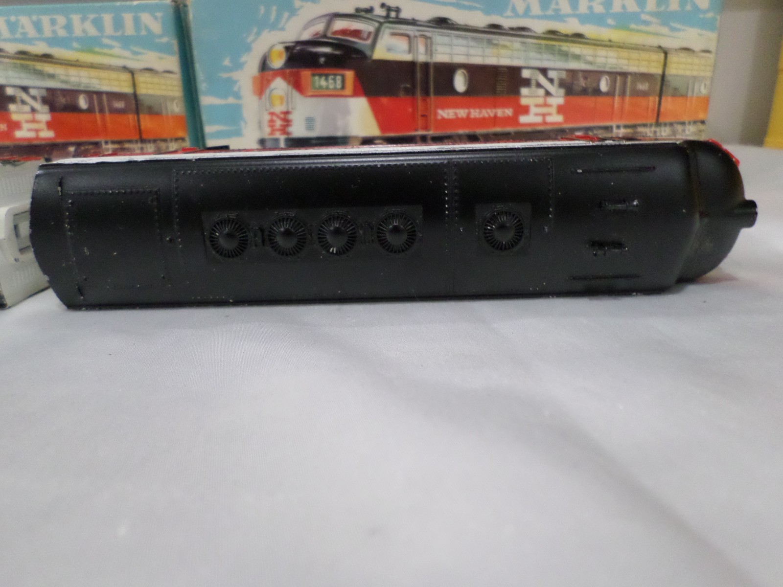 Marklin 3062 /4062 HO New Haven F7 Locomotive, 3 rail, (Analogue)