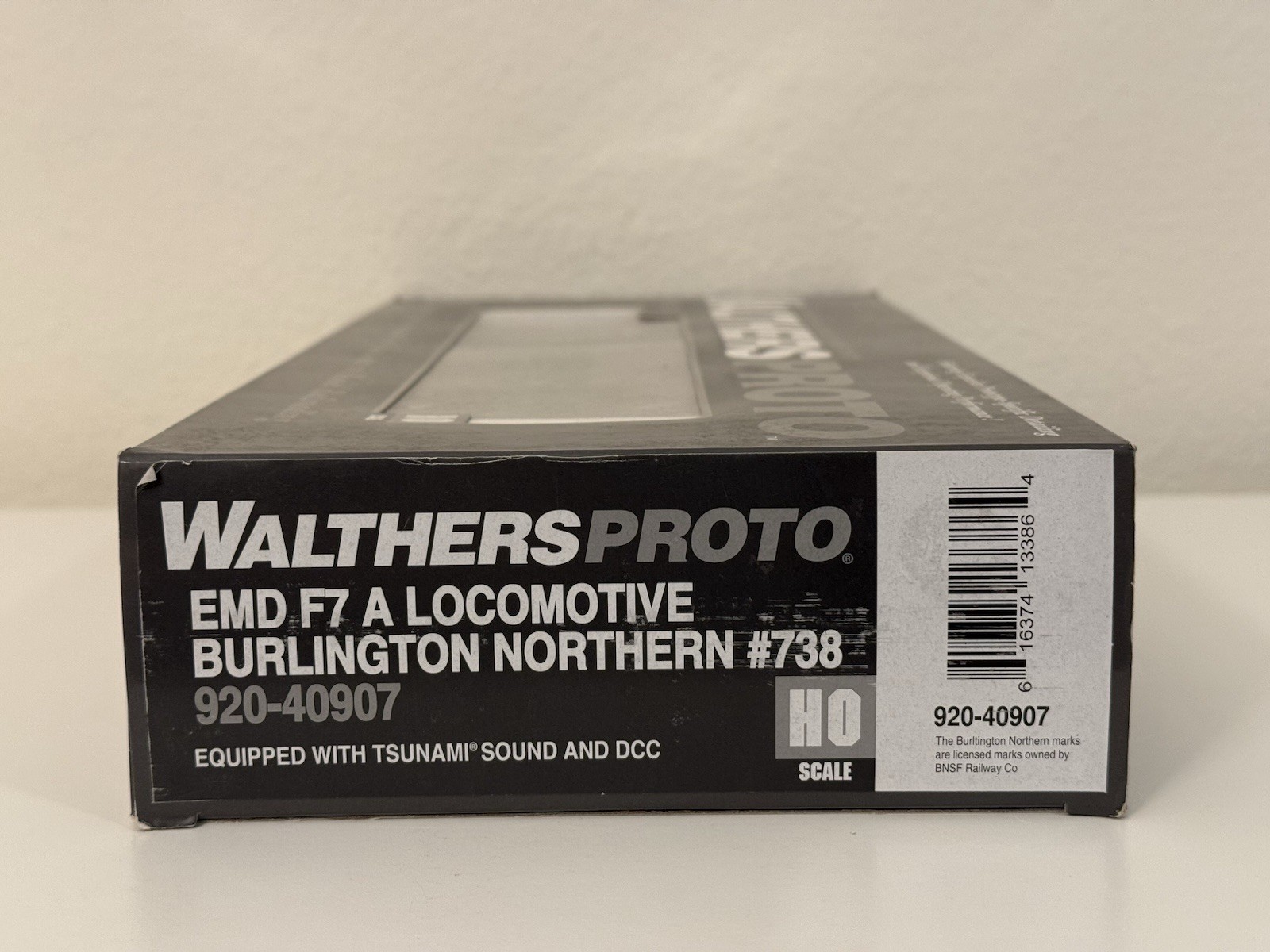Burlington Northern #738 EMD F7A Walthers Proto DCC & Sound HO Scale