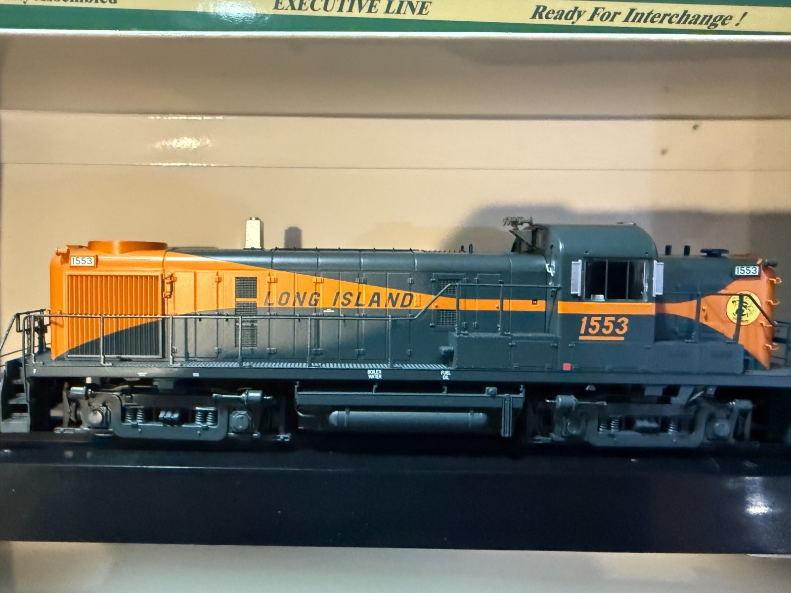 HO SCALE LOCOMOTIVE BOWSER LONG ISLAND RAILROADDASHING DAN RS3 DCC Ready 1553