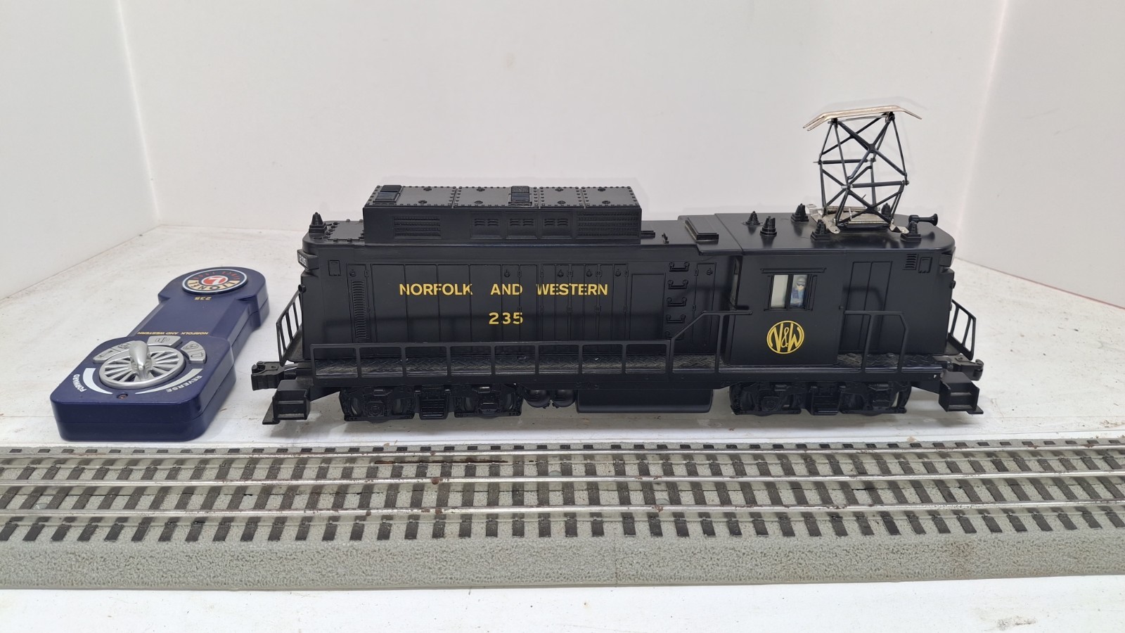 LIONEL LIONCHIEF 6-82176 E3 Rectifier Norfolk and Western #235 w remote
