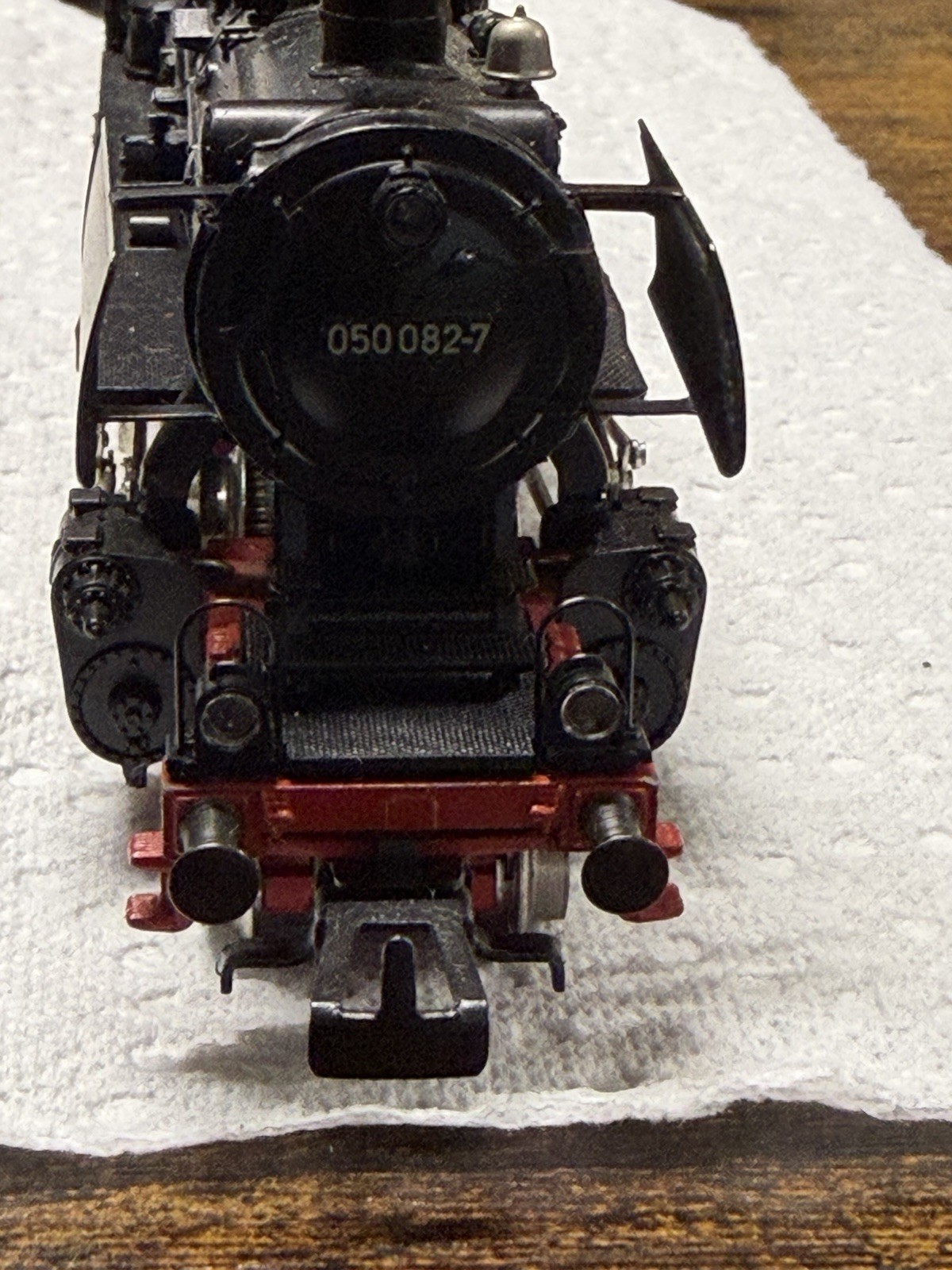 Märklin HO 3084 Deutsche Bahn Steam Locomotive 050082-7 2-10-0 Black/Red