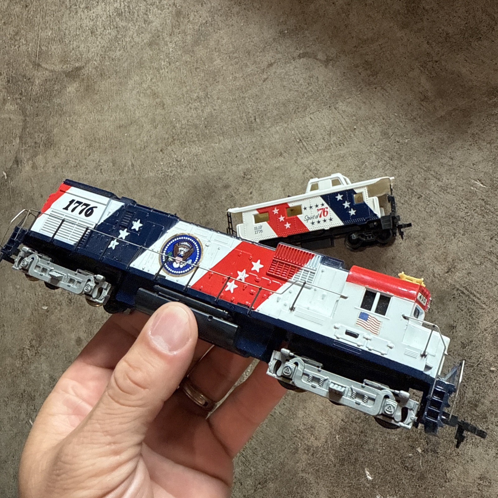 HO Scale Tyco Spirit of 1776 Bicentennial Locomotive And Caboose