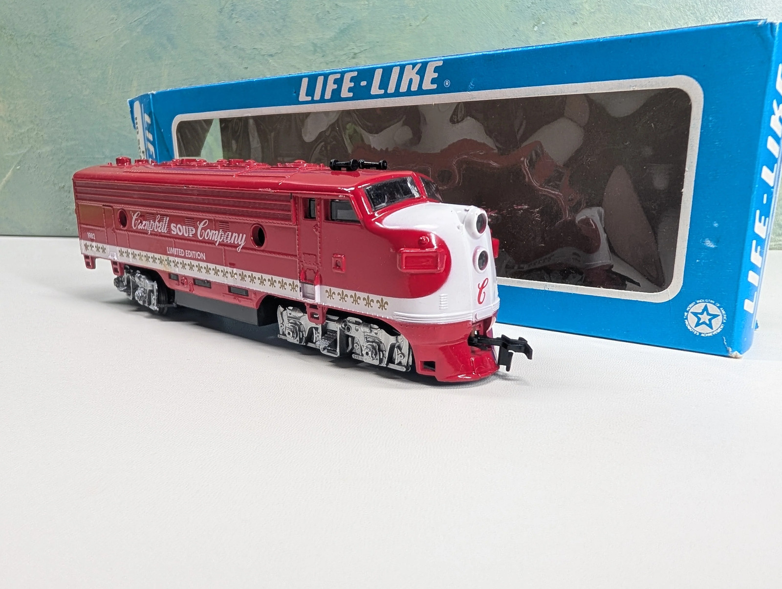 Life-Like HO Scale F-7A Diesel Locomotive Campbell’s #1982 Tested! DC READ