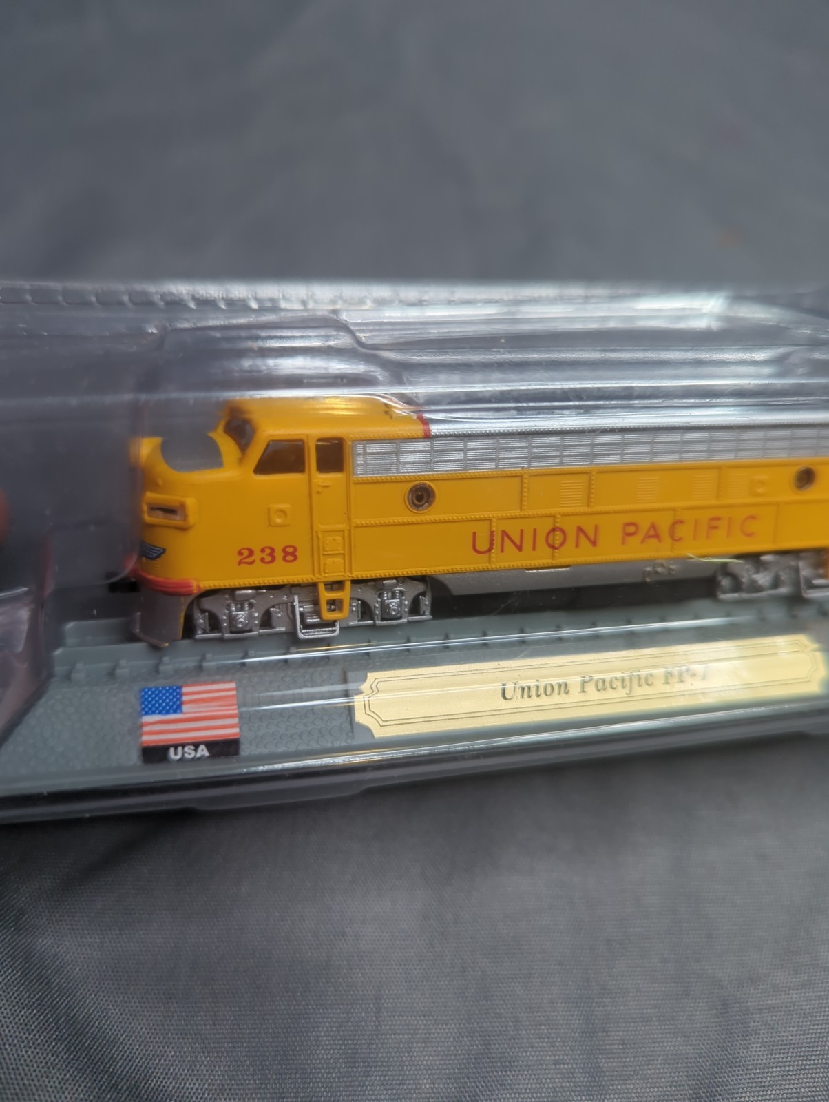 Vtg Del Prado Union Pacific FP-7 Locomotive-N Scale 1:160- Sealed Display Model