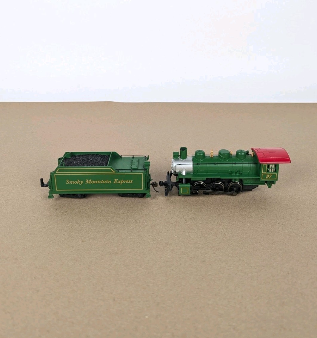 Bachmann HO Scale Locomotive & Tender Smokey Mountain Express No. 97, 50440 VG