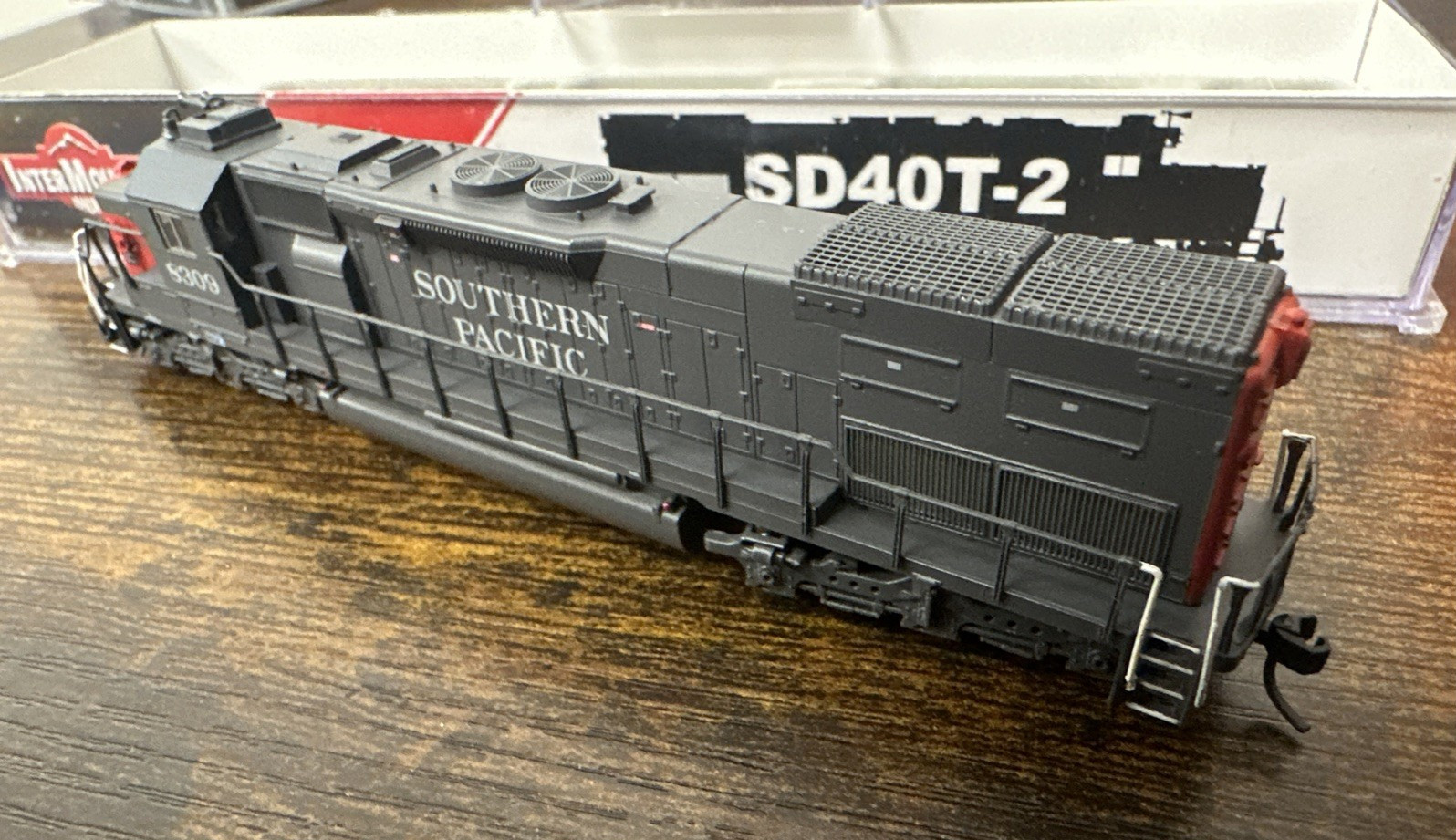 InterMountain Railway Co. N Scale #69405-02 SD40T-2 Southern Pacific #8309 NIB!