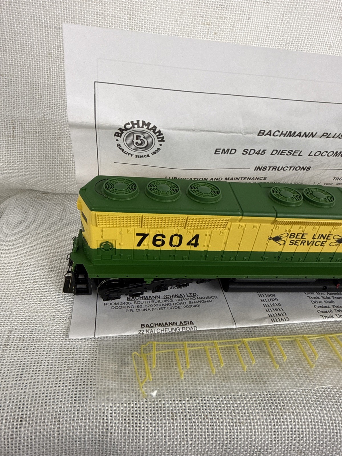 HO Bachmann Spectrum SD-45 Diesel Engine – “Reading-Bee Line” #7604 NEW!!!!!!!!!