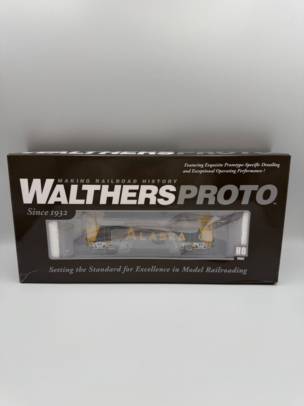HO Walthers Proto 2000 F-7B Alaska Railroad # 1503 Factory DCC/Sound. NIB
