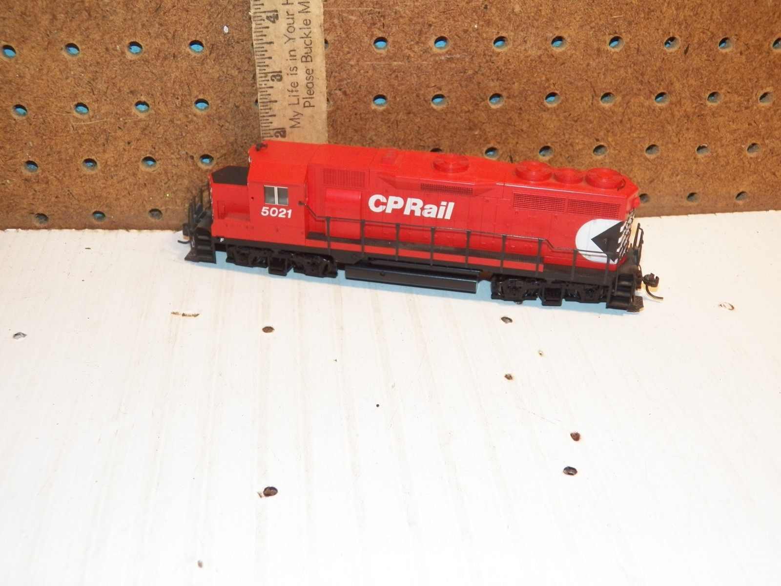 Vintage KATO “Canadian Pacific” HO Locomotive #5021 -Works
