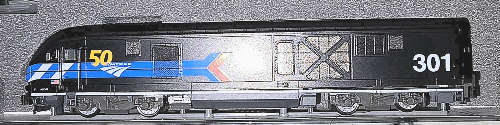 New N-Scale Kato ALC-42 Charger 176-5060 Amtrak Day One #301 DCC and Sound Ready