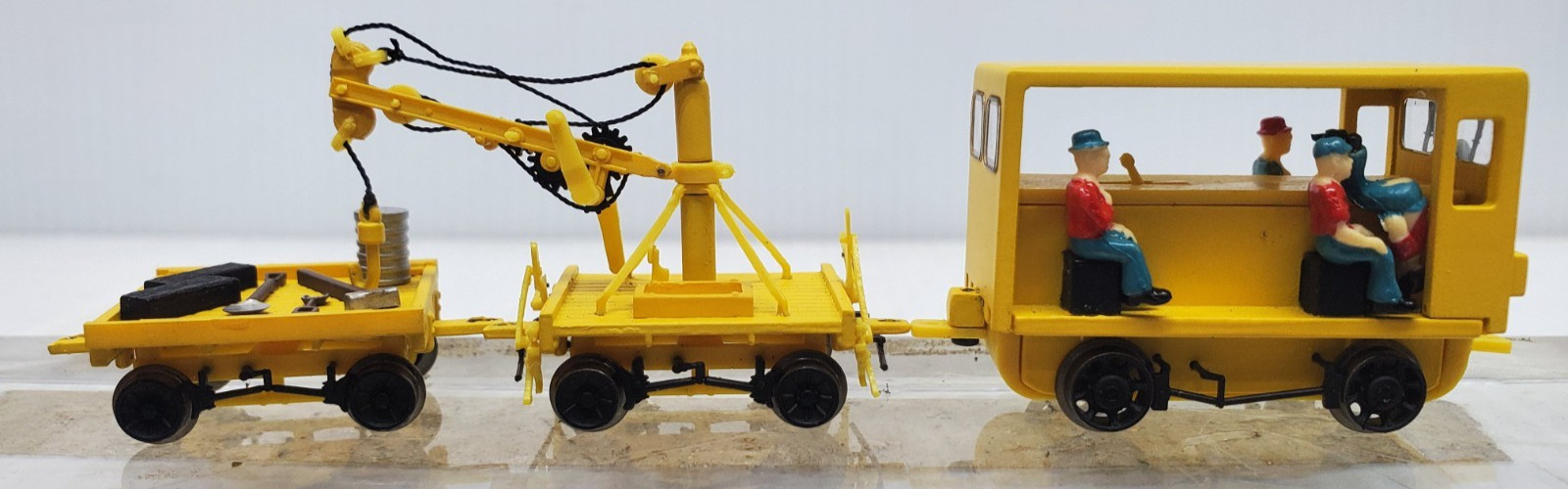 Bachmann 16946 HO Speeder w/work Crane & Car (see description)