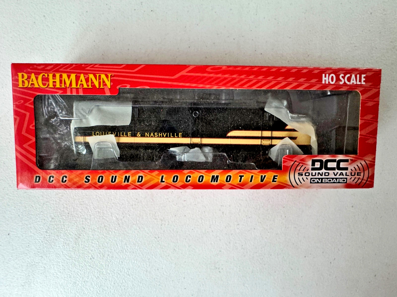 Bachmann #64704 HO FA2 Locomotive-Louisville & Nashville w/DCC & Sound w/box-LN