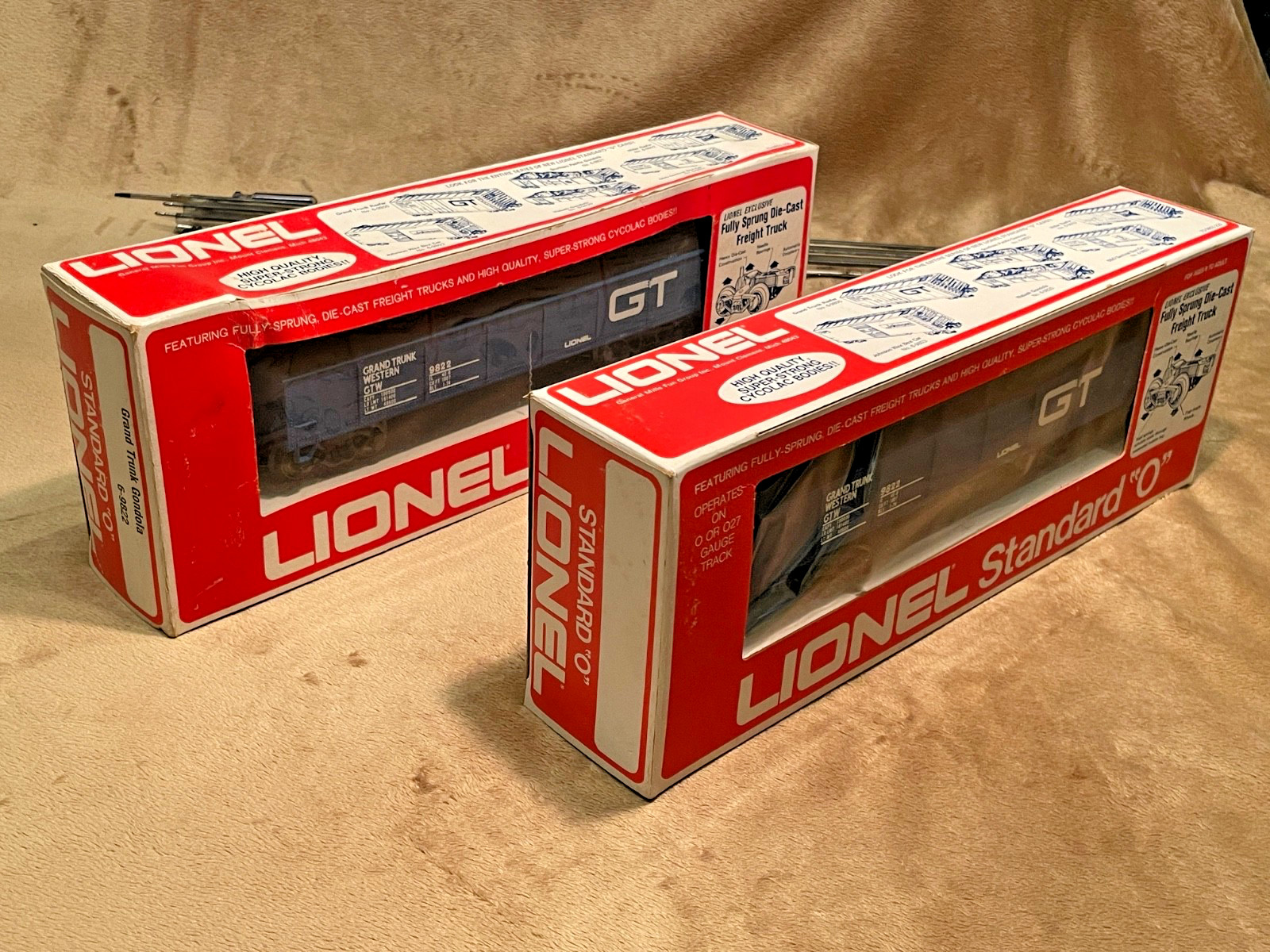 Lionel modern Grand Trunk coal train! Four 9822 gondolas plus 8356 dummy GP-7