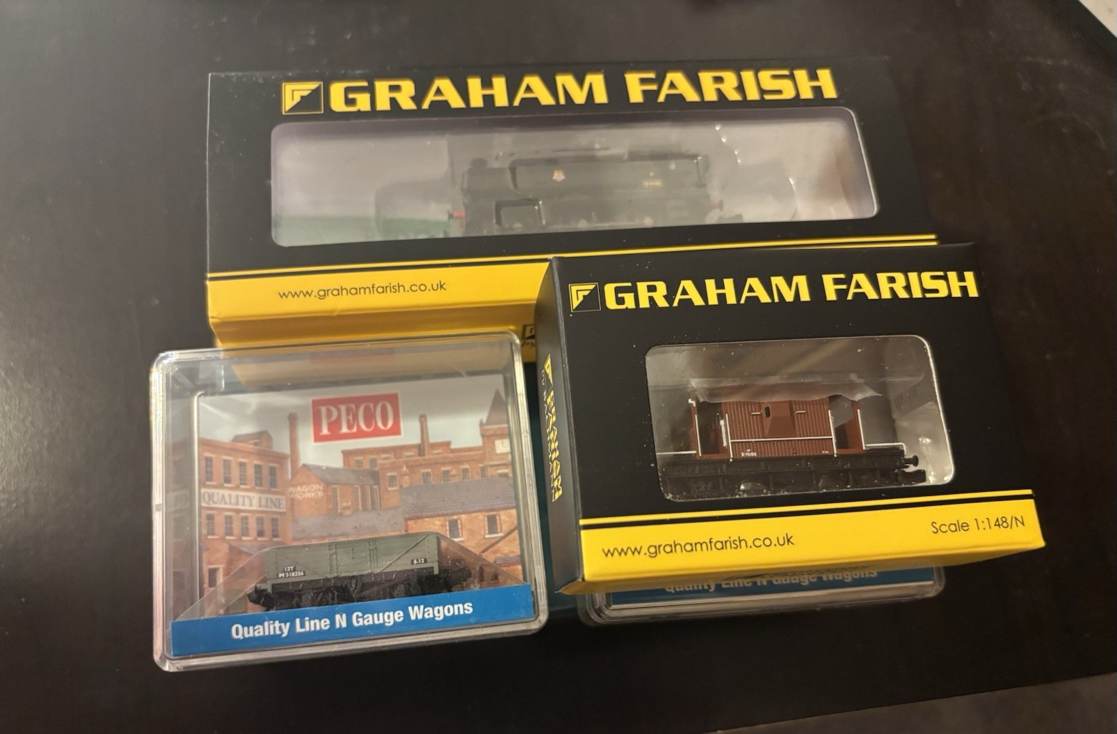 Lot of N gauge graham Farish, Peco and Rapido British locomotive & cars