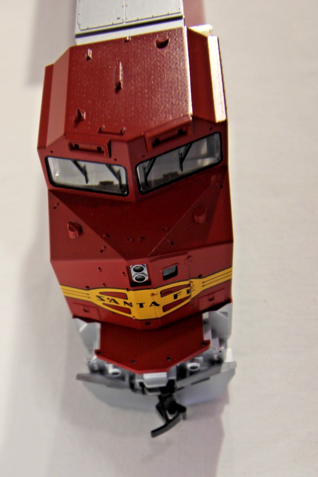 KATO HO GE C44-9W Dash 9 Santa Fe #605 37-1210 New in Box Complete