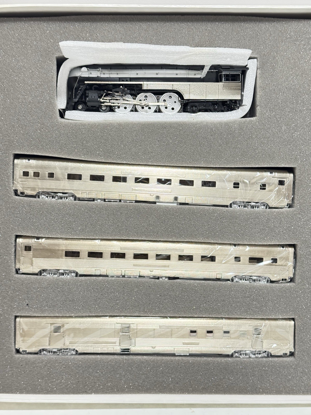 HO PSC 15332 New York Central Empire States Express 4-6-4 & Passenger Cars NYC