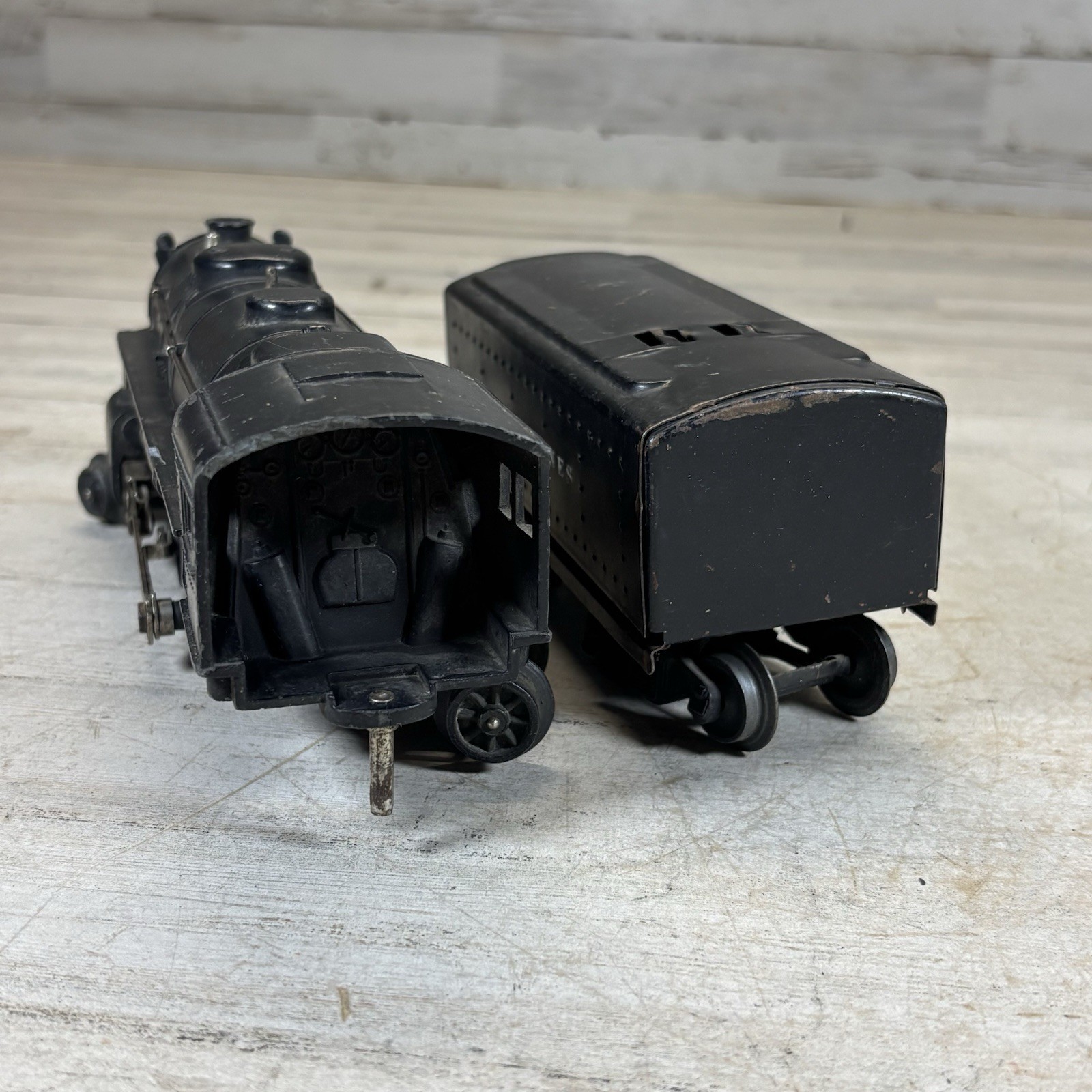 Lionel Postwar 1684 Steam Locomotive w/ 1689T Tender O27 O Gauge 3-Rail