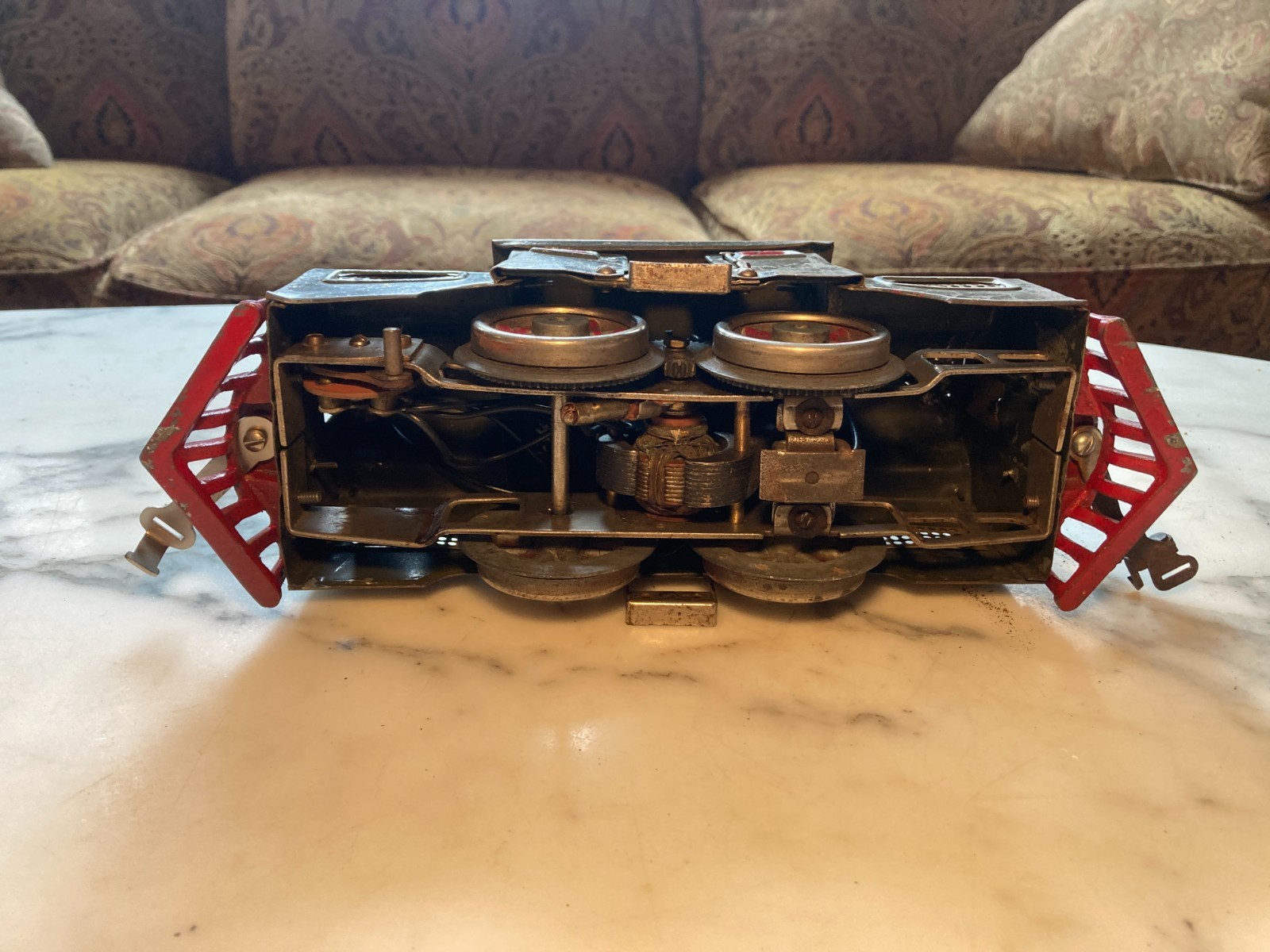 1917 to 1922 Prewar Lionel 33 Train Engine with 35 Pullman & 36 Observation Cars