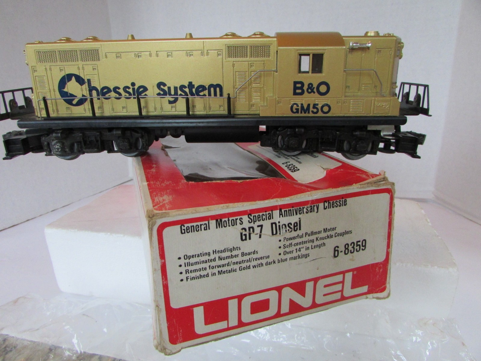 Lionel 6-8359 General Motors Anniversary Chessie GP-7 Diesel Gold Boxed Used B10