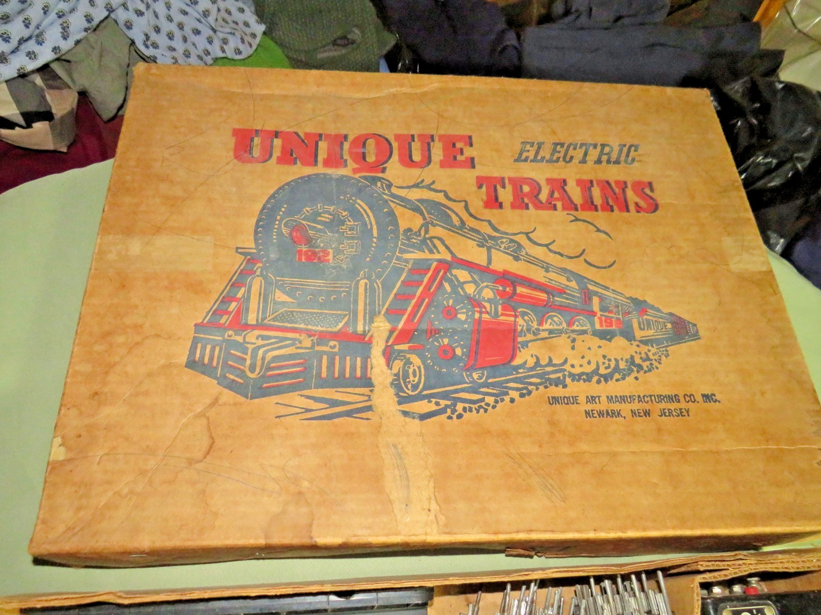 VINTAGE 1950s UNIQUE / MARX O OR 027 GAUGE ELECTRIC FREIGHT TRAIN SET IN BOX