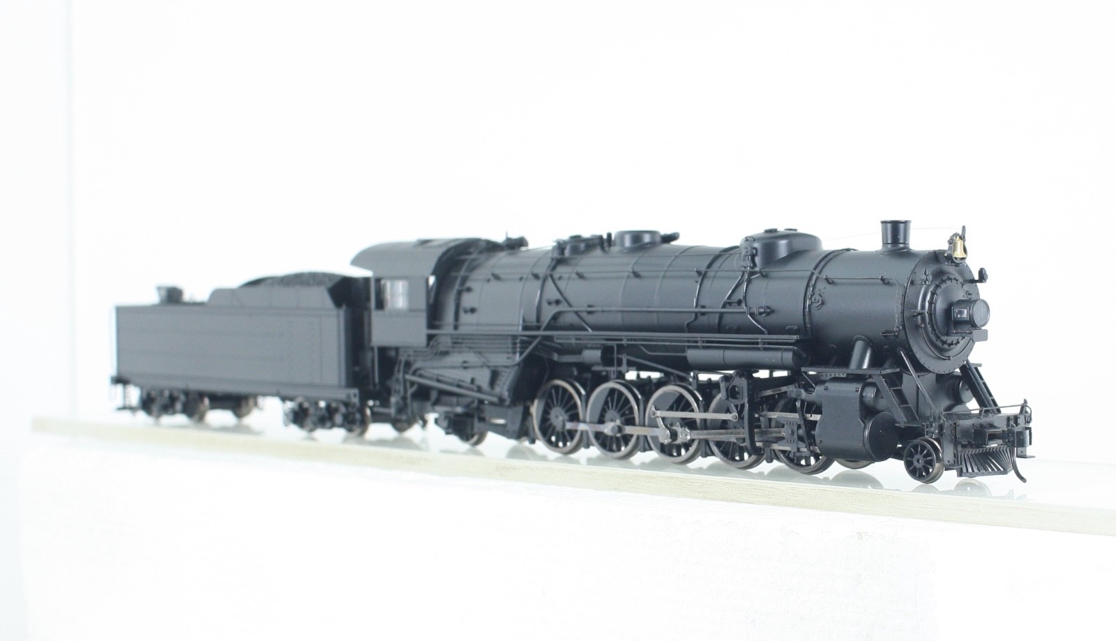 HO Scale Proto 2000 Unlettered 2-10-2 Locomotive and Tender DCC Sound
